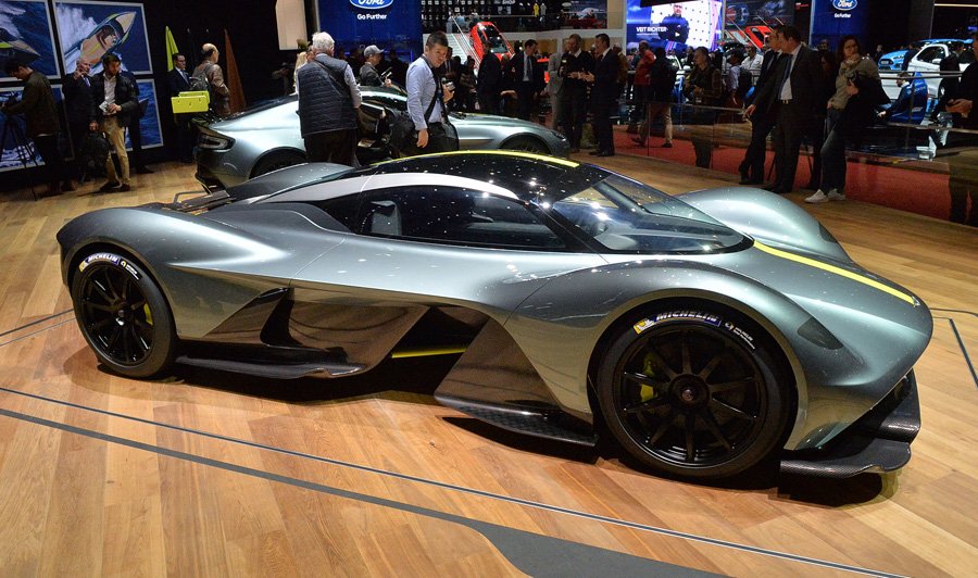 Aston Martin Valkyrie: Außen (grau)