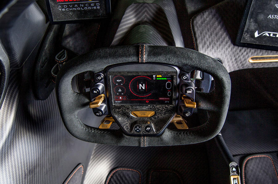 Aston Martin Valkyrie: Cockpit